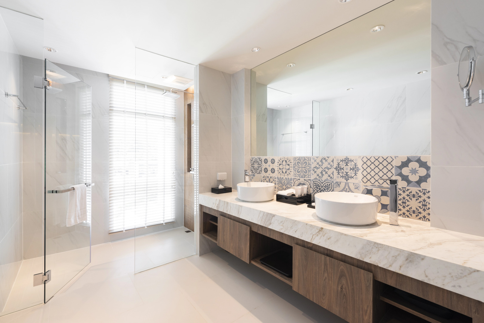 Ramada Plaza by Wyndham Chao Fah