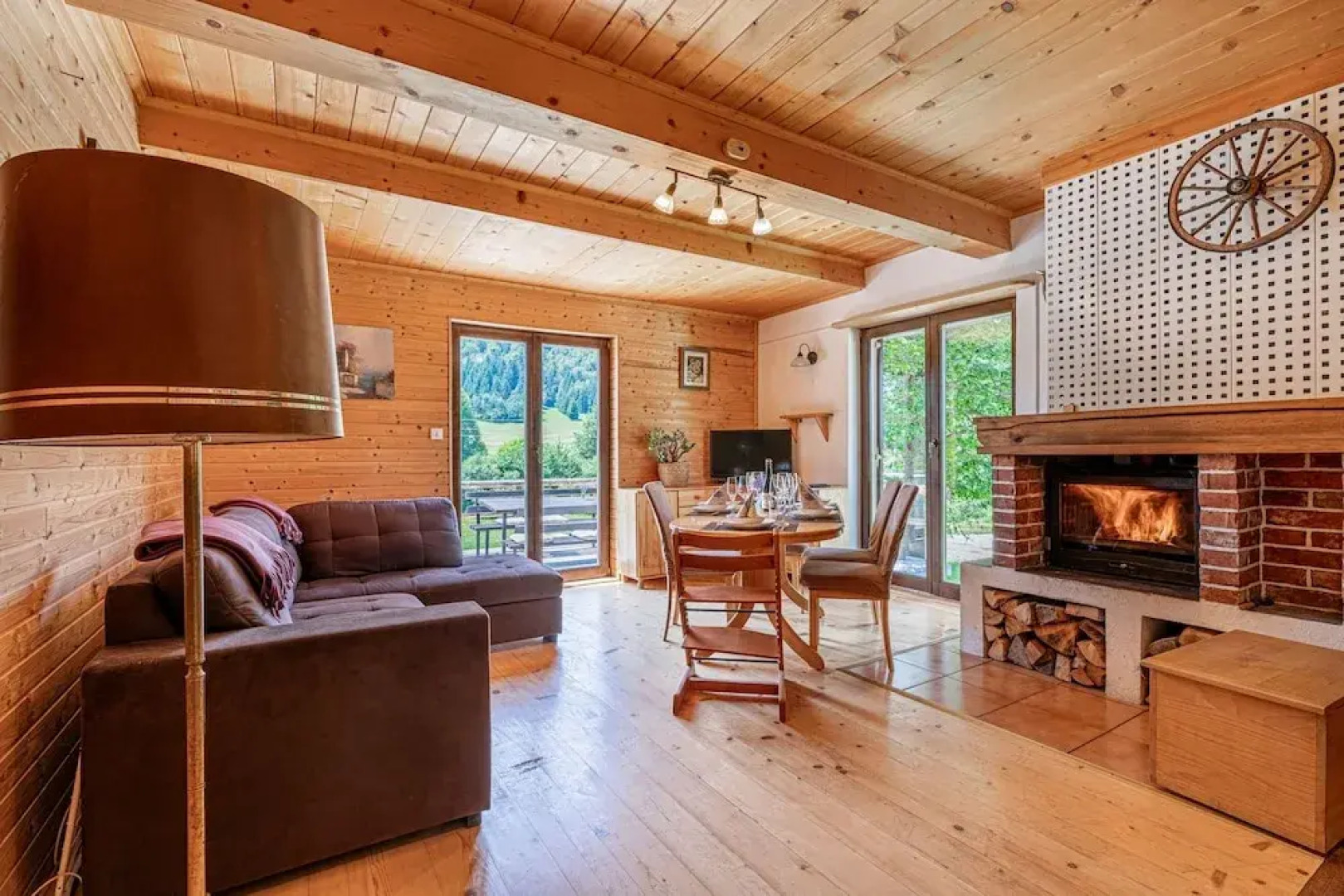 Family Friendly Kra Evec Lodge