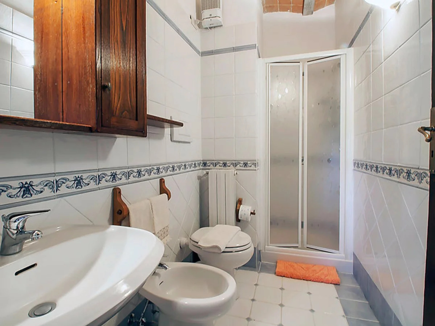 House Salustri Cinigiano 27190