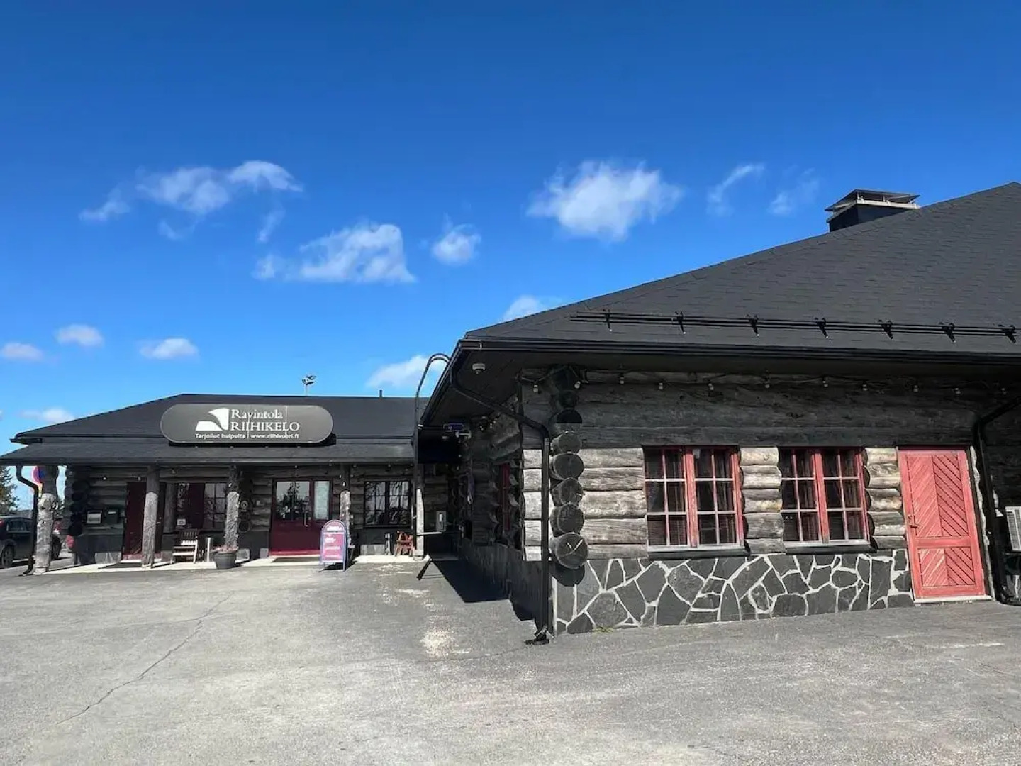 Spacious 2BR Cabin at Riihivuori Peak