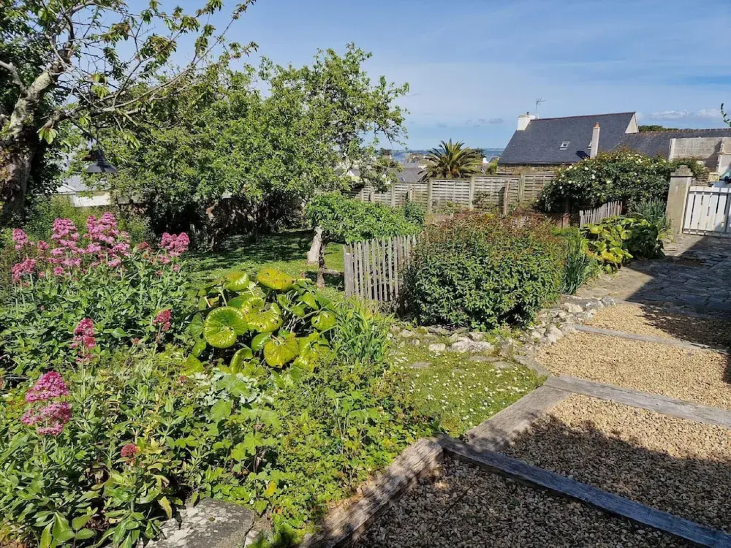Holiday Home in Locquirec Near Sandy Beach