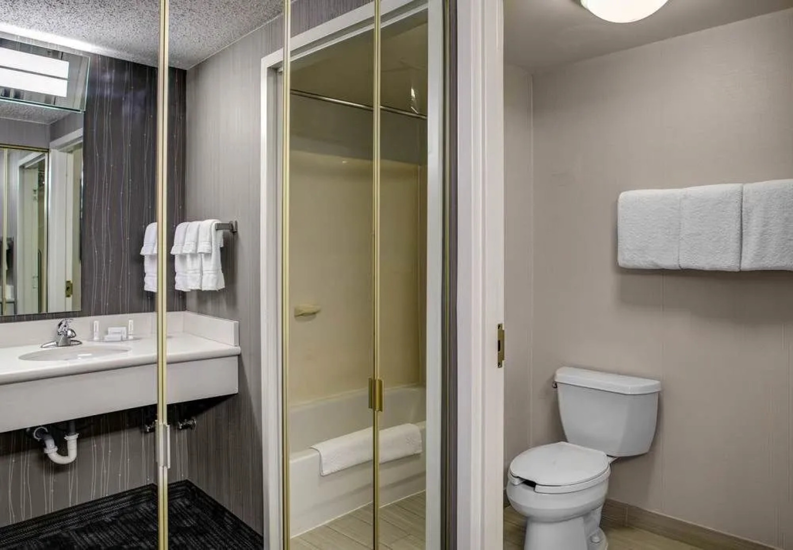 Courtyard by Marriott Cleveland Westlake