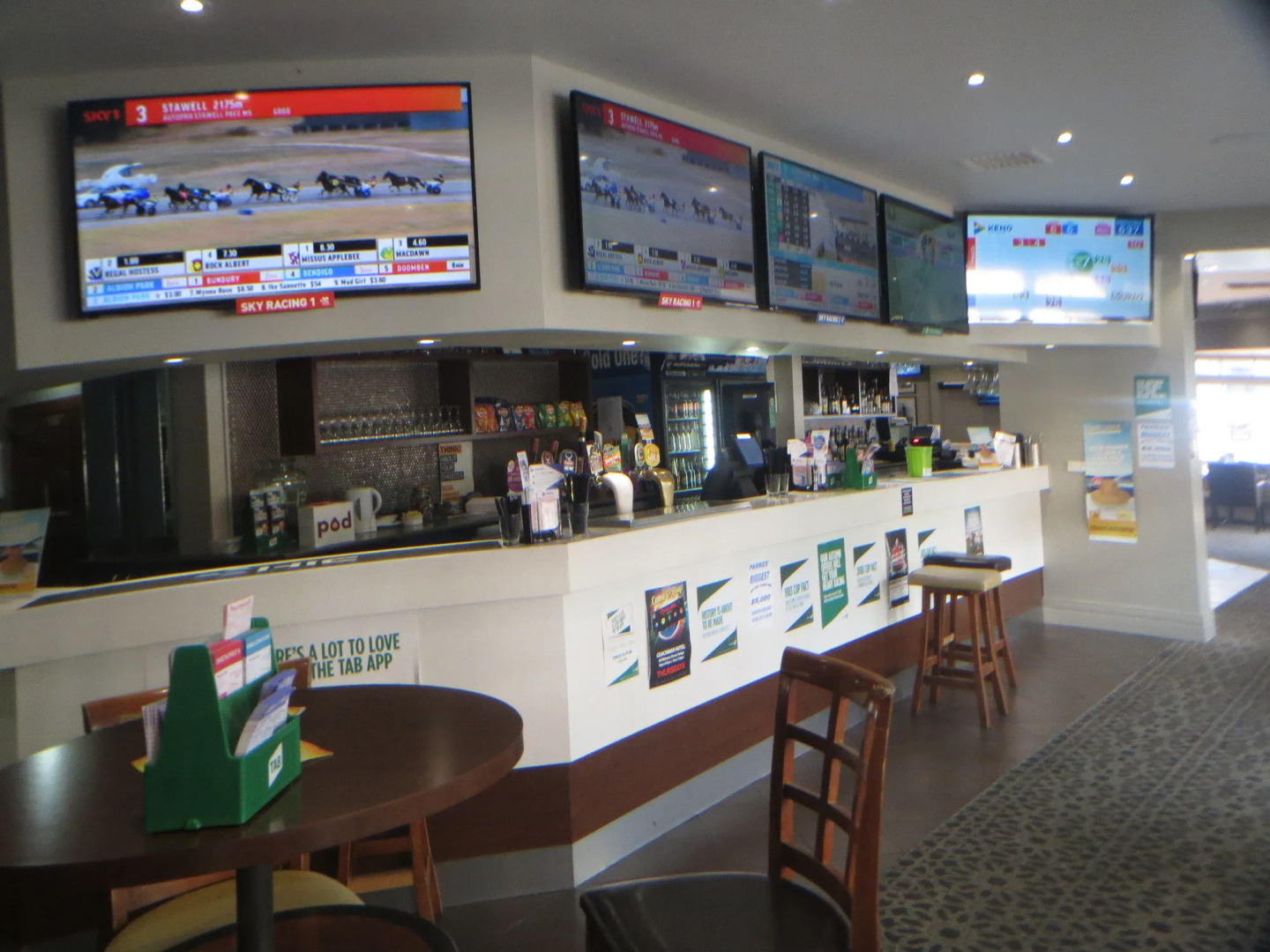 Coachman Hotel Motel