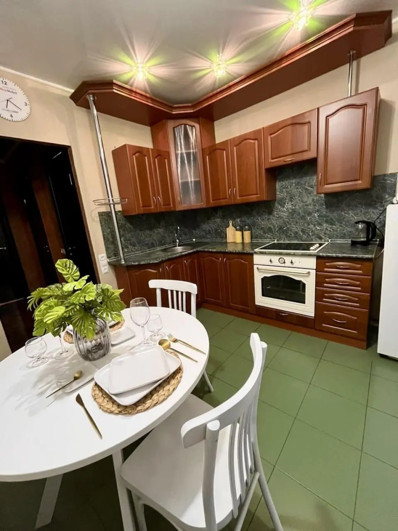 Home Hotel (Хоум Отель) в 10-м микрорайоне 13