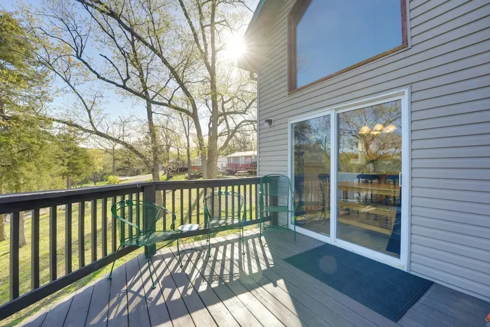Relaxing Lakeview Retreat in Reeds Spring w/ Deck