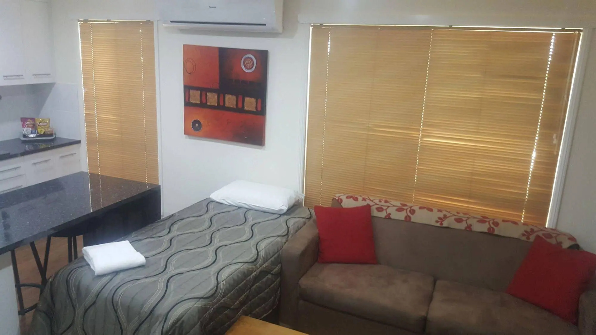 Emerald Motel Apartments