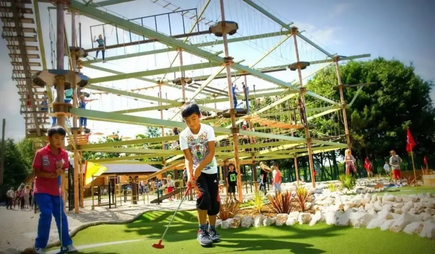 Luxury 4 Person Glamp Tent