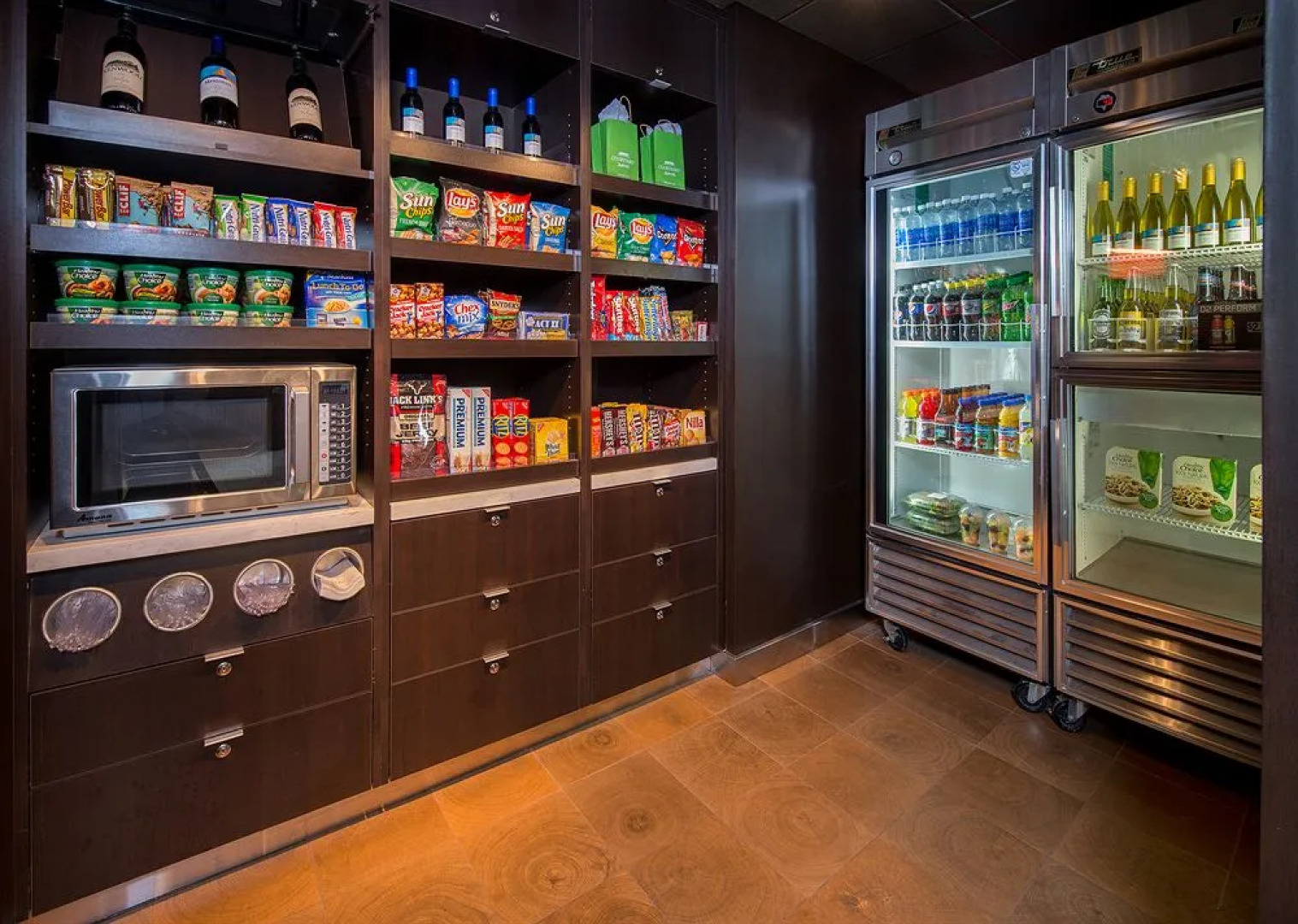 Courtyard Williamsburg Busch Gardens Area