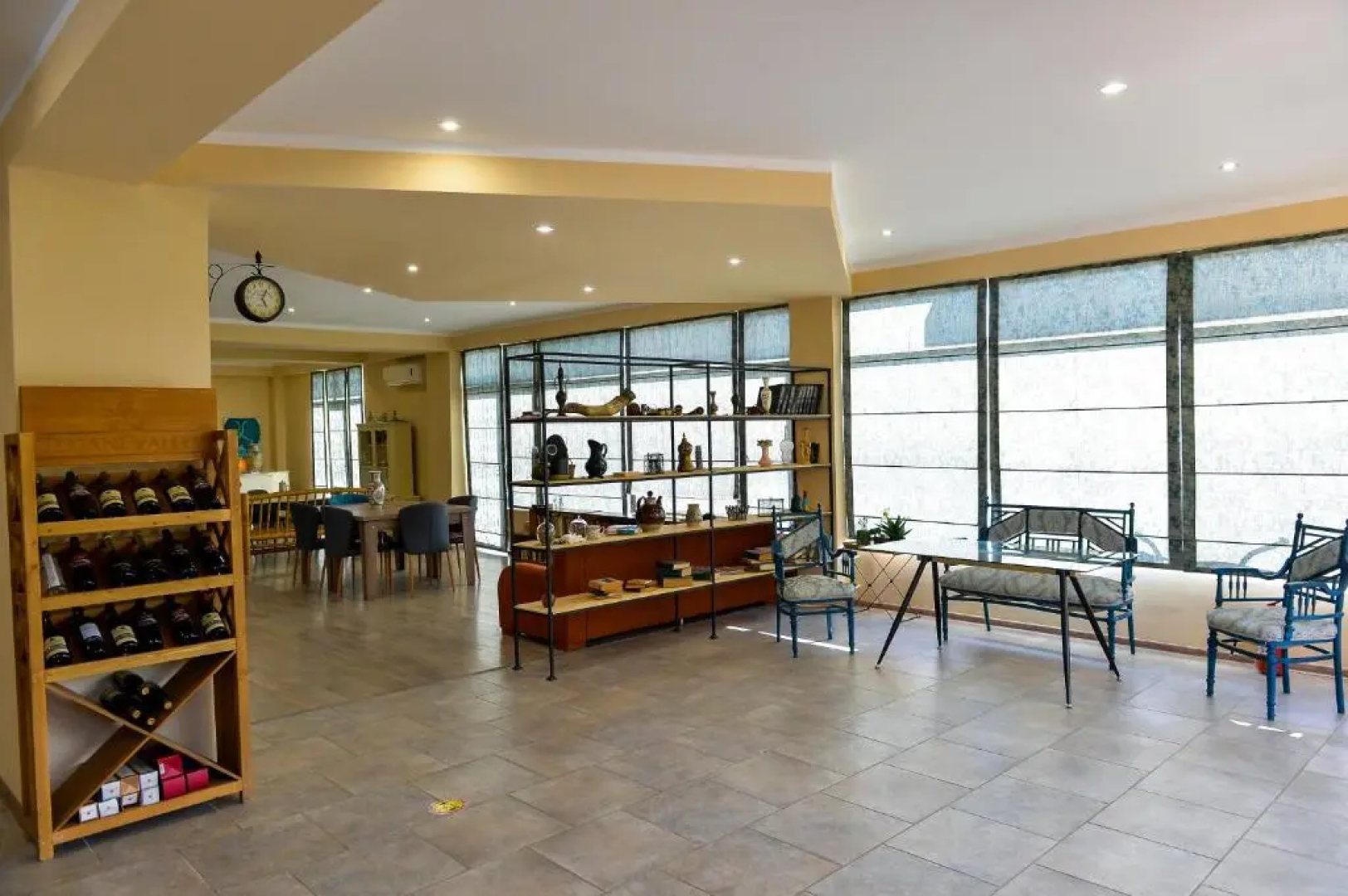 Four Seasons Riverside