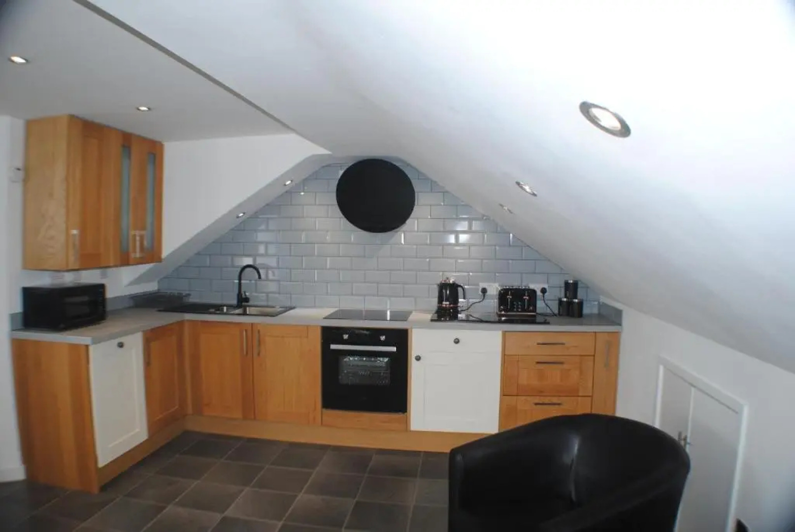 UPSIDE DOWN HOUSE At Fairview Farm in NOTTINGHAM set in 88 acres