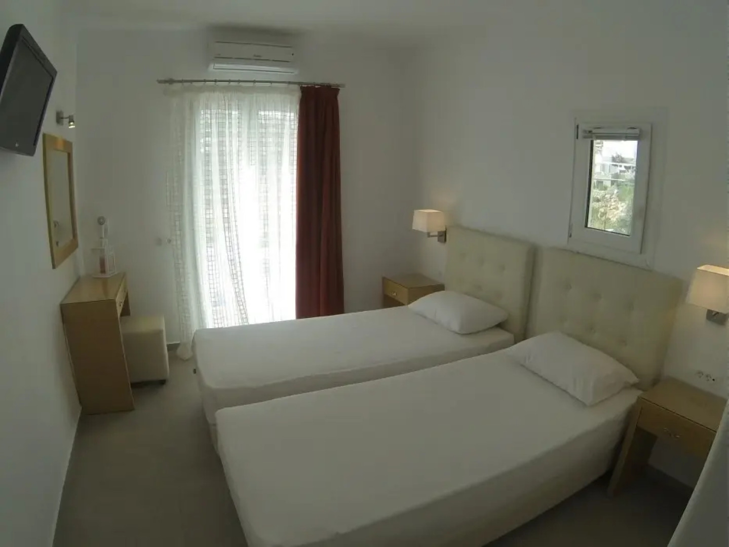 Super Paradise Suites