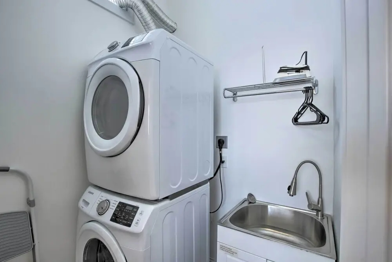 Comfortable Two Rivers Abode Near Sand Beach!