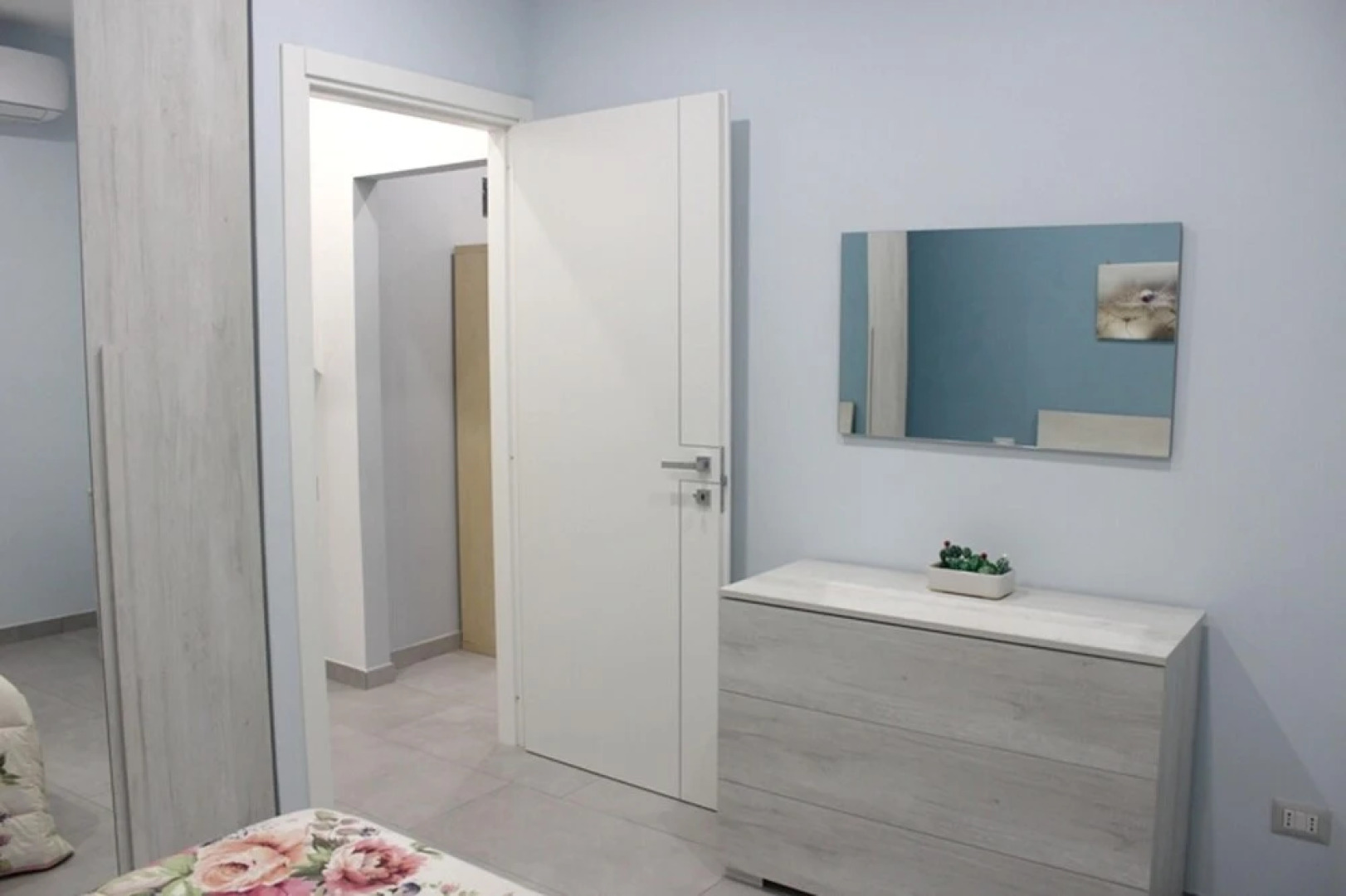 Apartment With one Bedroom in Sant'agnello, With Wonderful City View, Furnished Terrace and Wifi