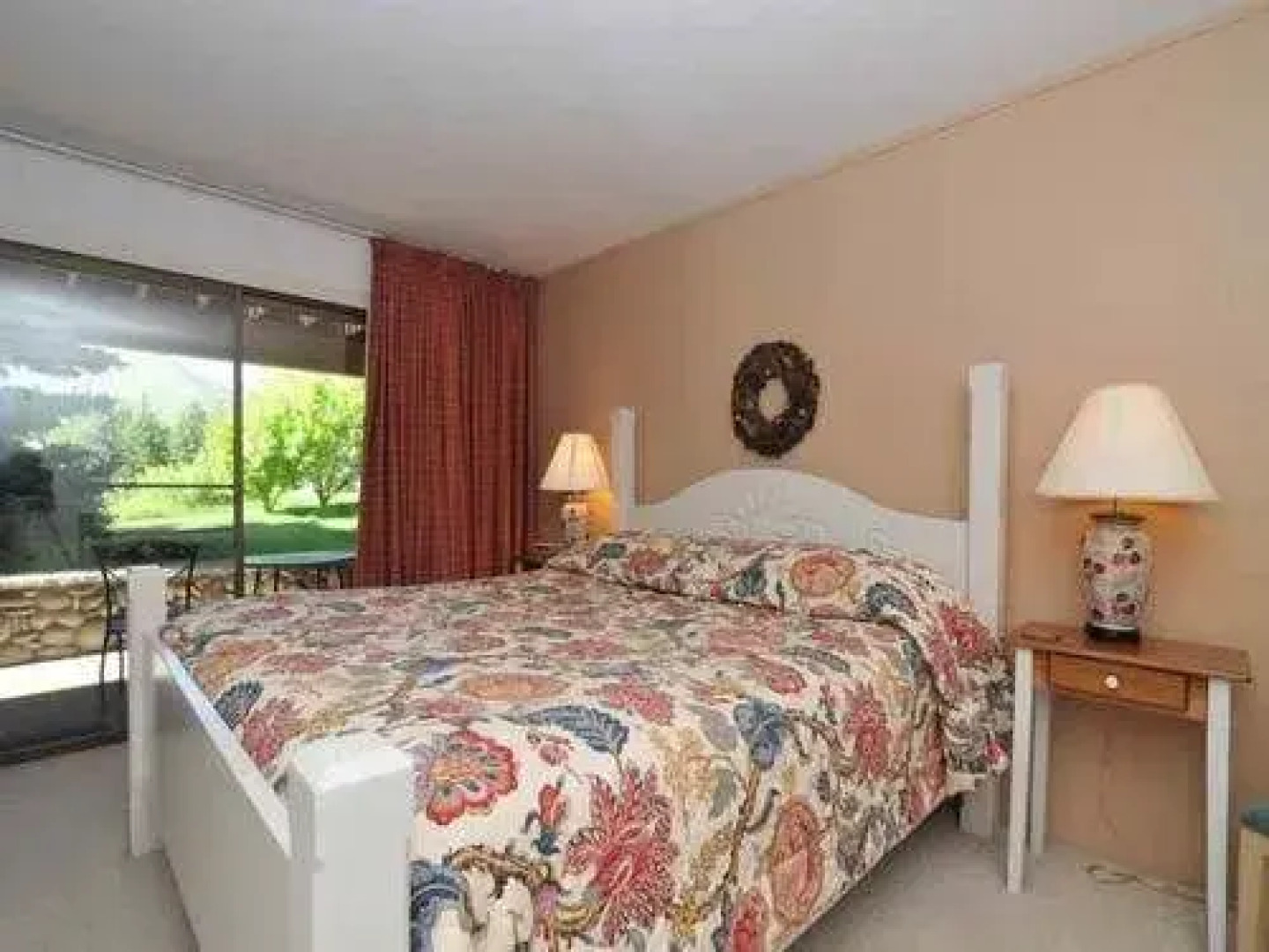 Snowcreek Condominiums Summer Pool with Sun Valley Amenities