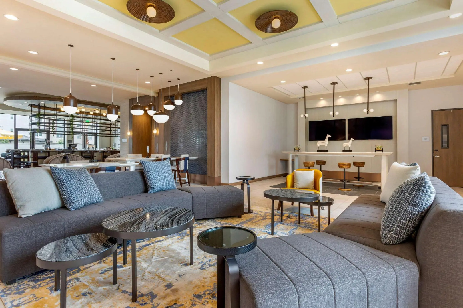 Hotel Centro Sonoma Wine Country, Tapestry Collection Hilton