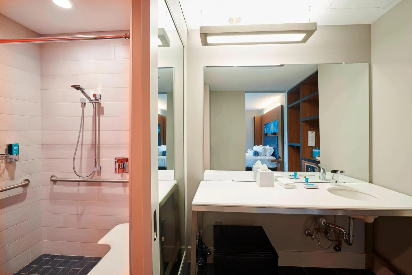 Aloft Cleveland Airport