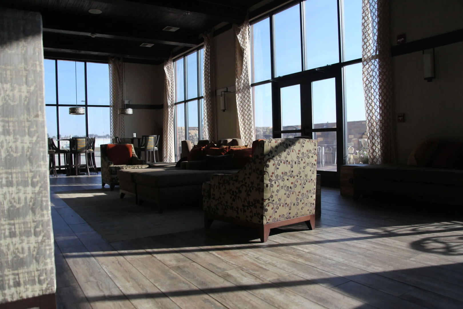 Teddy's Residential Suites Watford City