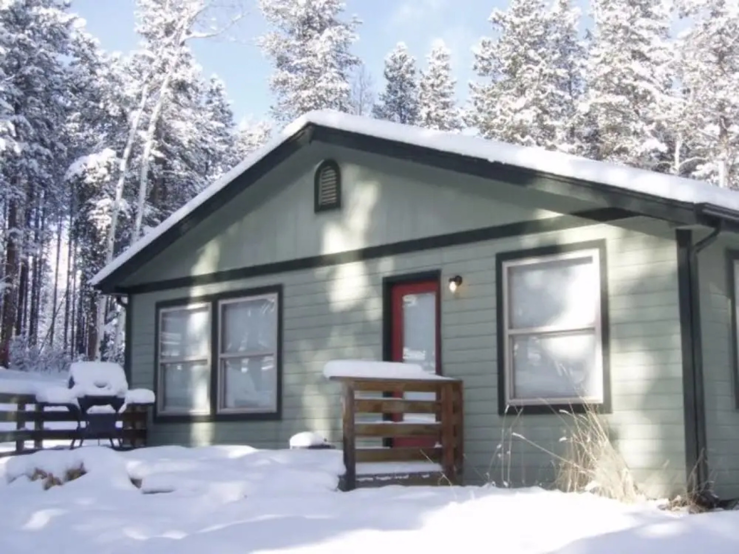Secluded Fawn Trail Cottage
