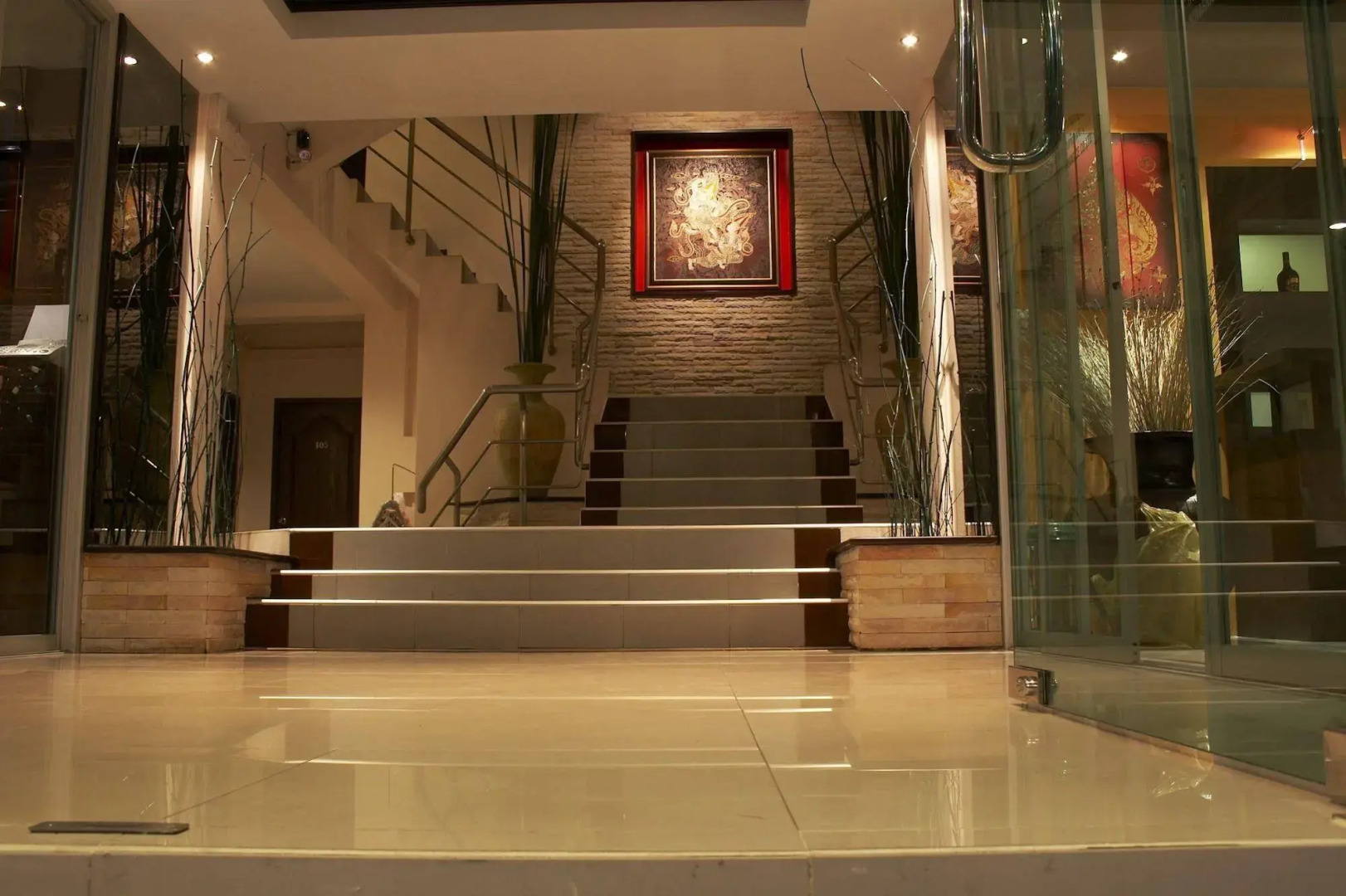 Отель Grand Pinnacle