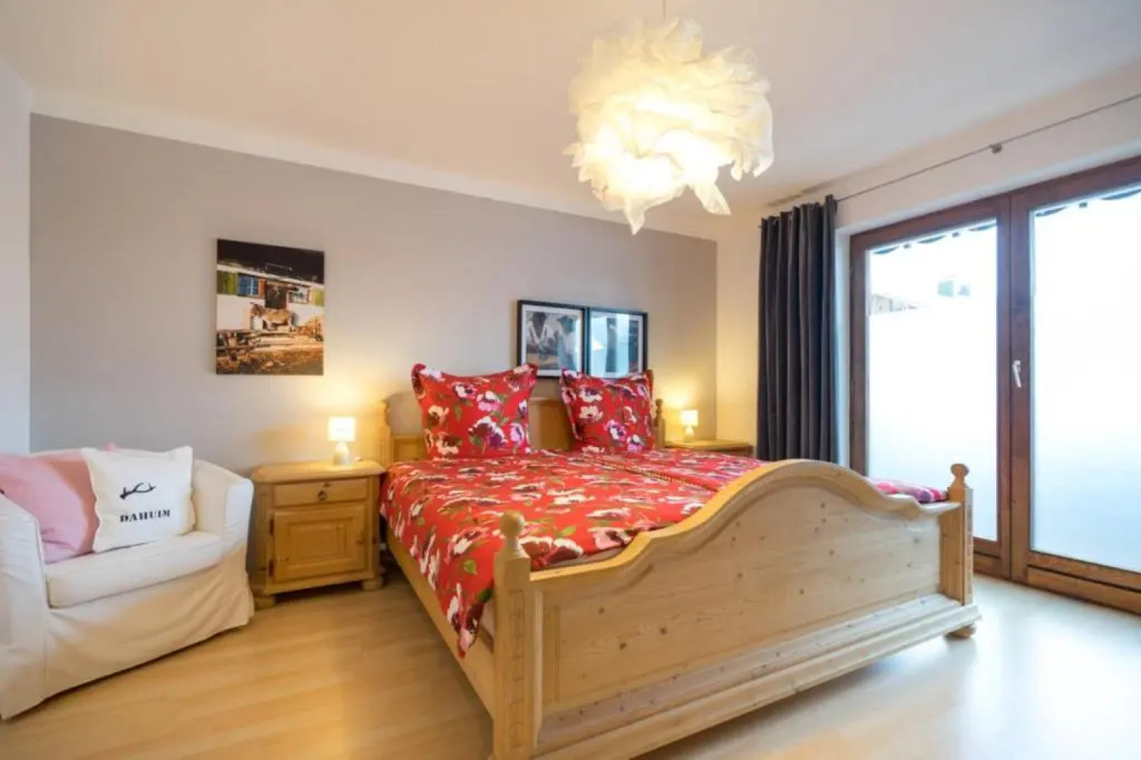 Wintertraum im Allgäu Alpine und Deluxe Sonnenwinkel, 4 Sterne Klassifiziert, WLAN gratis, großer Balkon mit Bergsicht, ruhig und doch zentral gelegen, tolle neu renovierte Ferienwohnung mit separaten Schlafzimmer, Brötchenservice, Hunde auf Anfrage