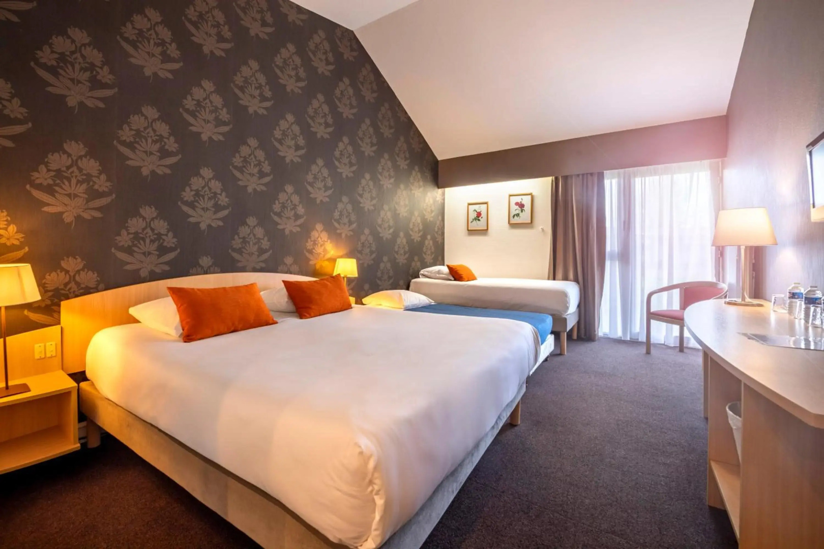 Le relais fleuri, Hôtel et restaurant Logis - Avallon