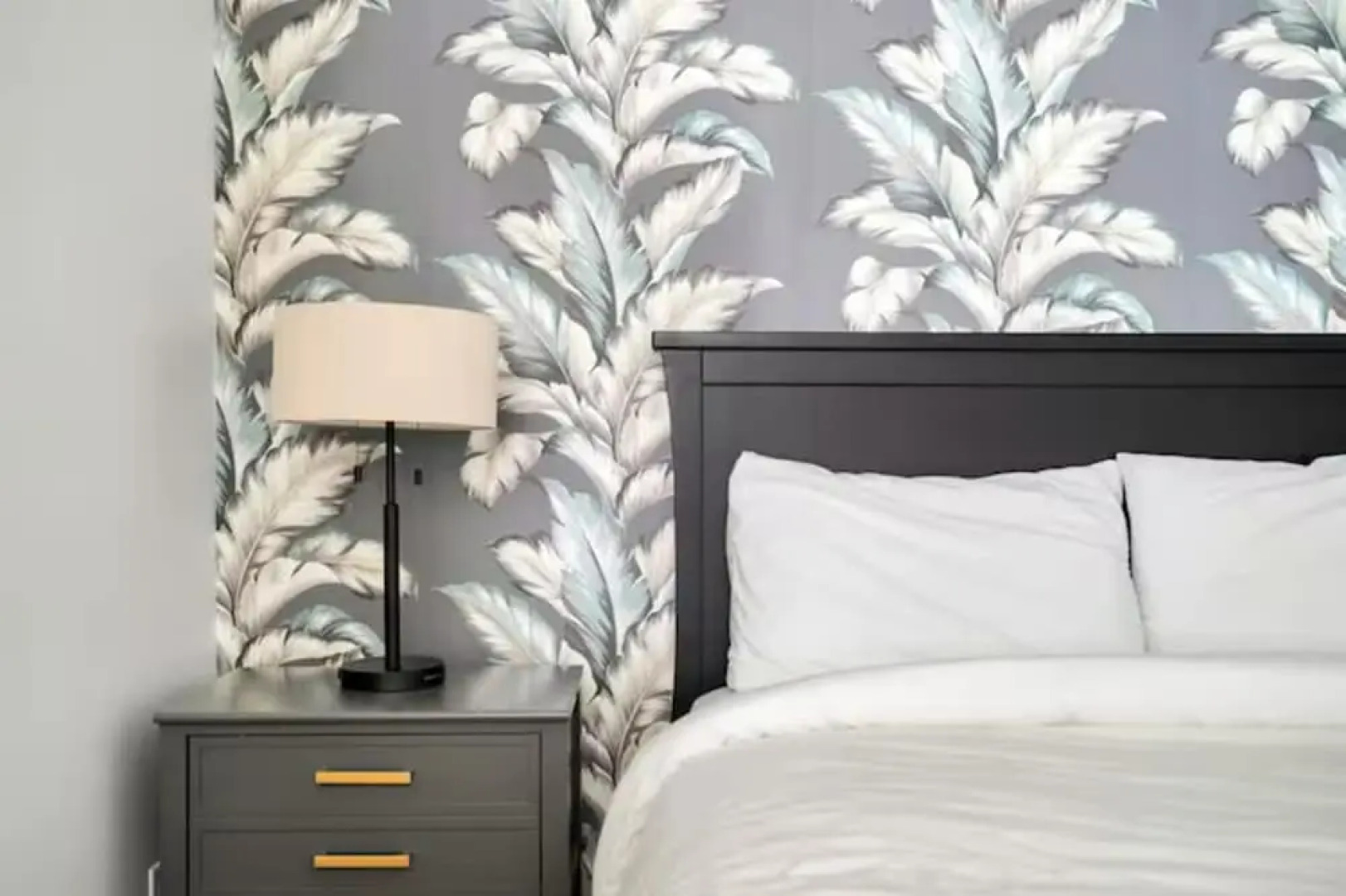 Lakeview Splendor 7BR Penthouse Bliss