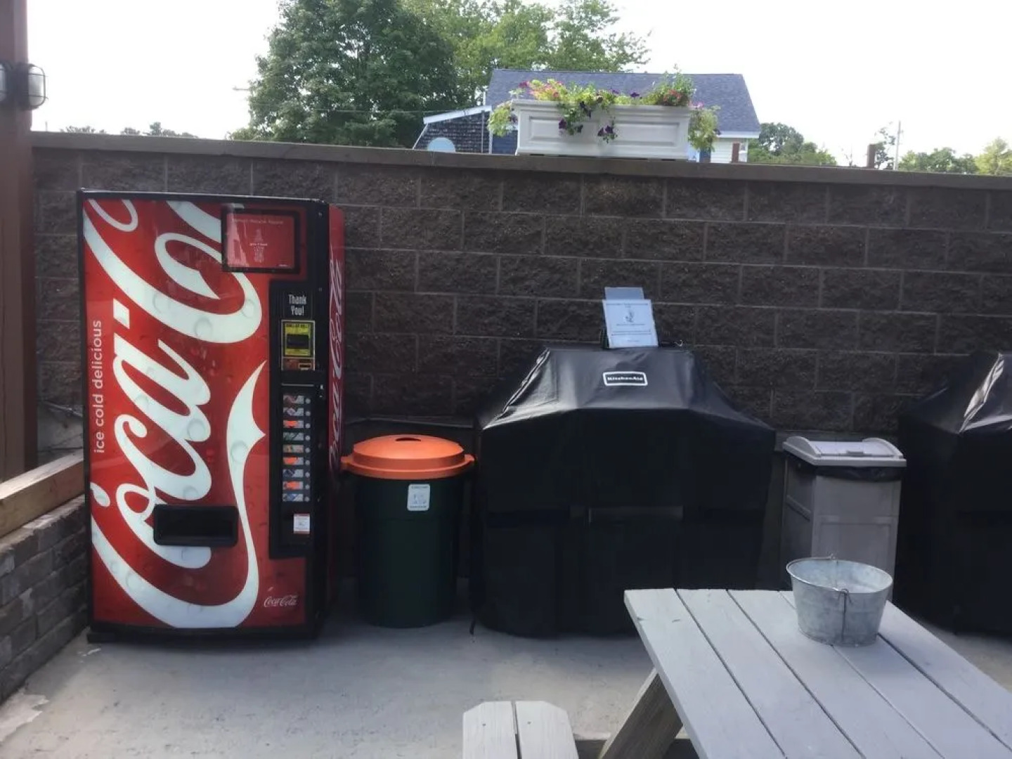 Footbridge Beach Motel