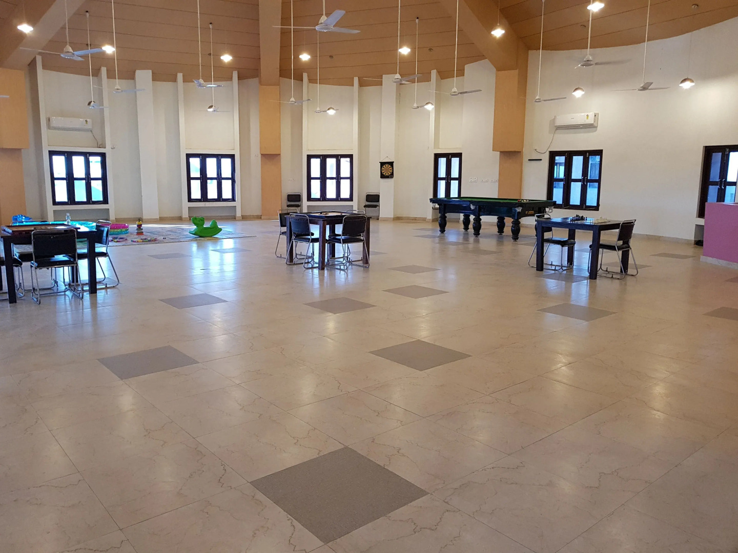 Praveg White Rann Resort Rann Utsav Dhordo