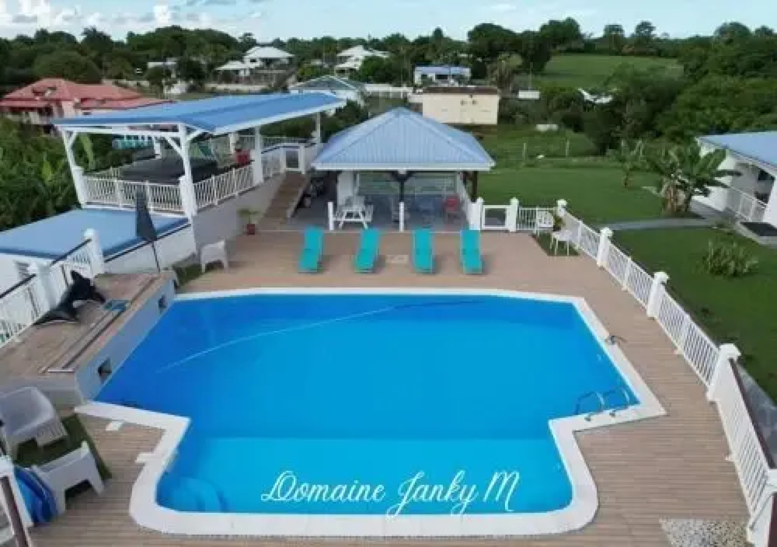 Bungalow Cannelle - Piscine et Jaccuzi