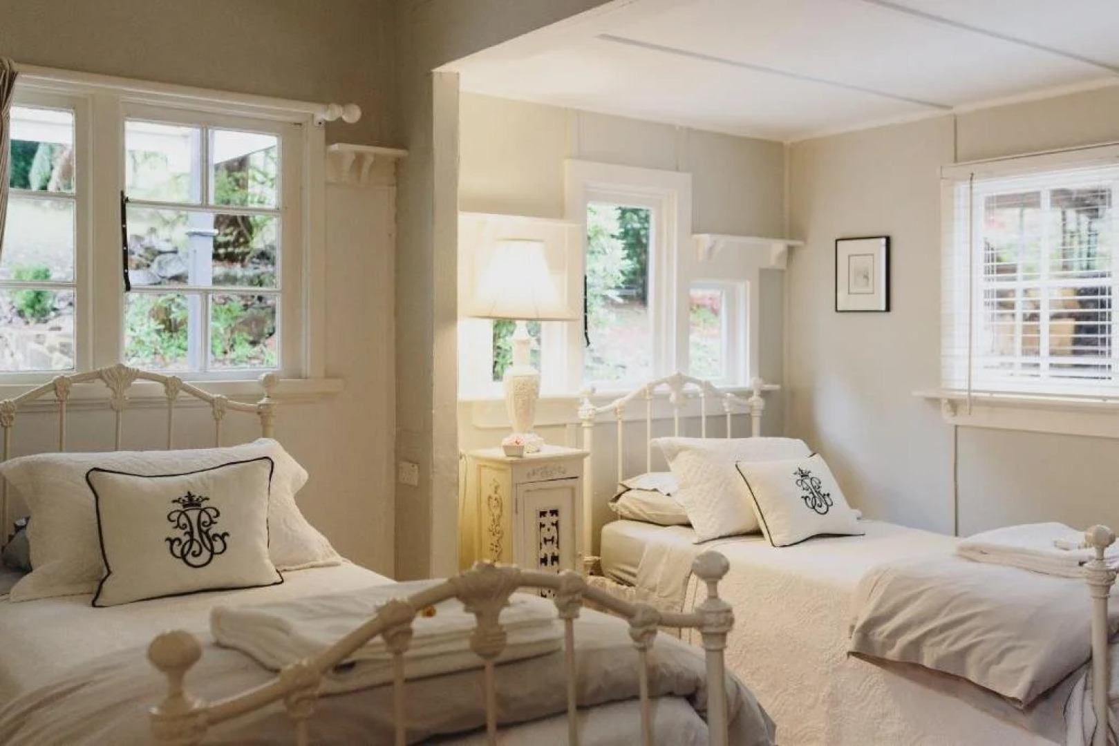 Dingleigh of Sassafras (Adults Only)