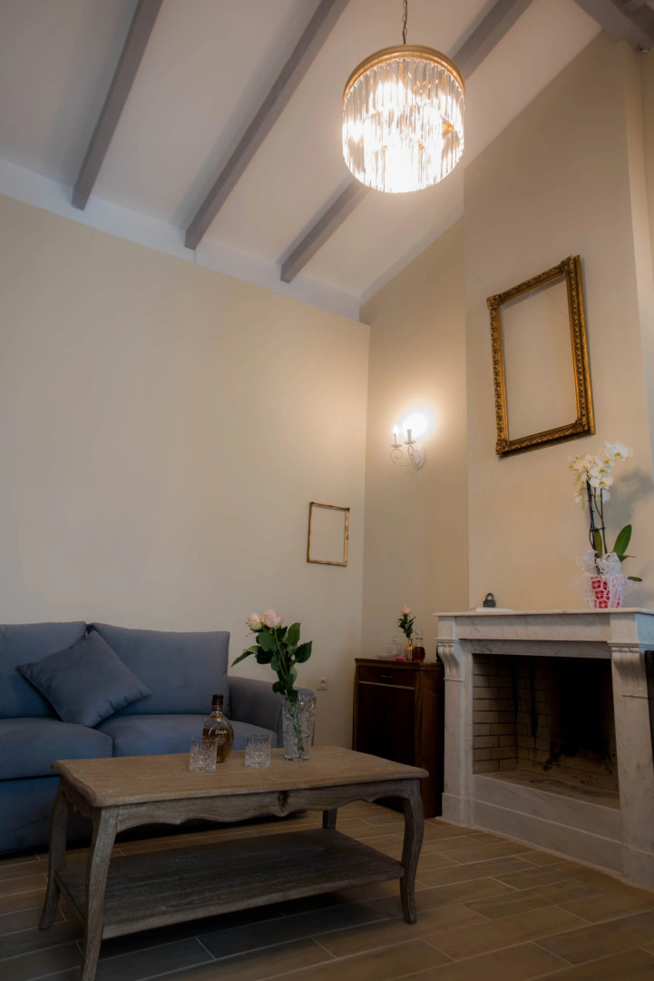 Kyria Boutique House