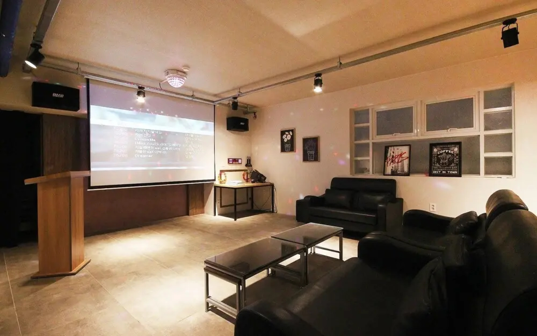 Yeongju Case Business Hotel