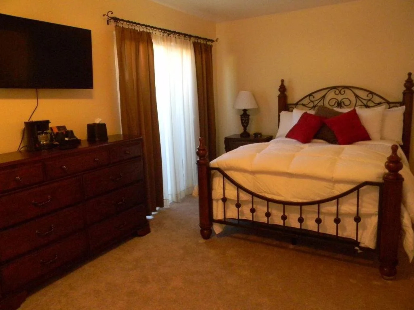 Whispering Creek B&B