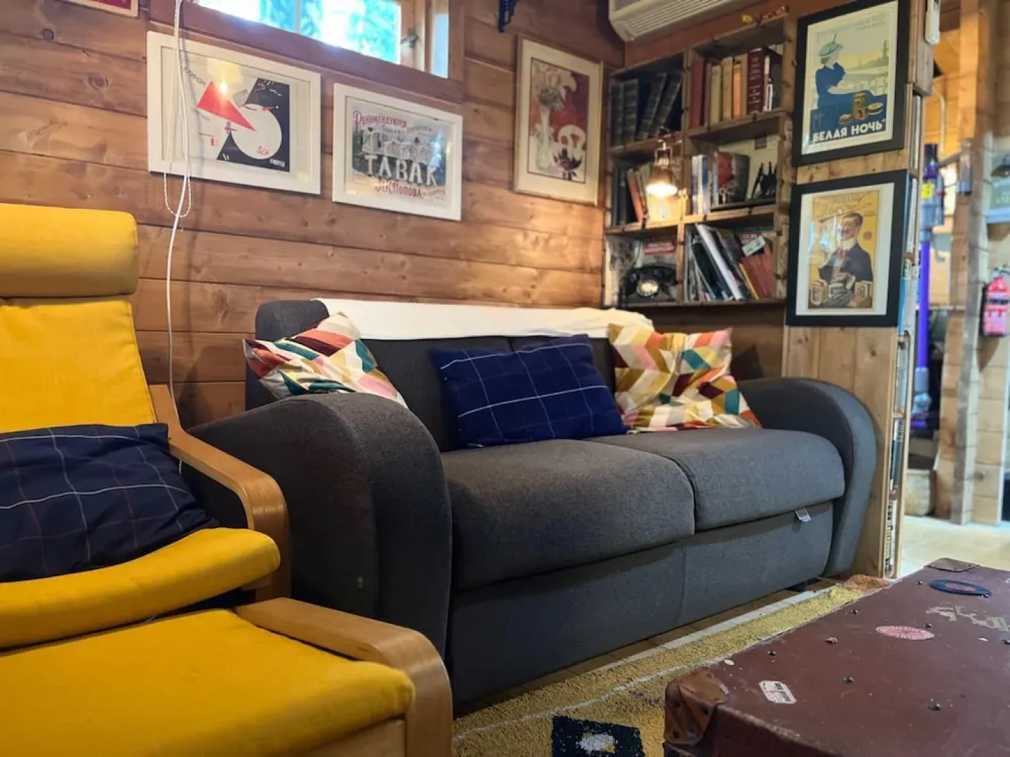 Retro Lodge nr Dartoor With hot tub & opt Sauna
