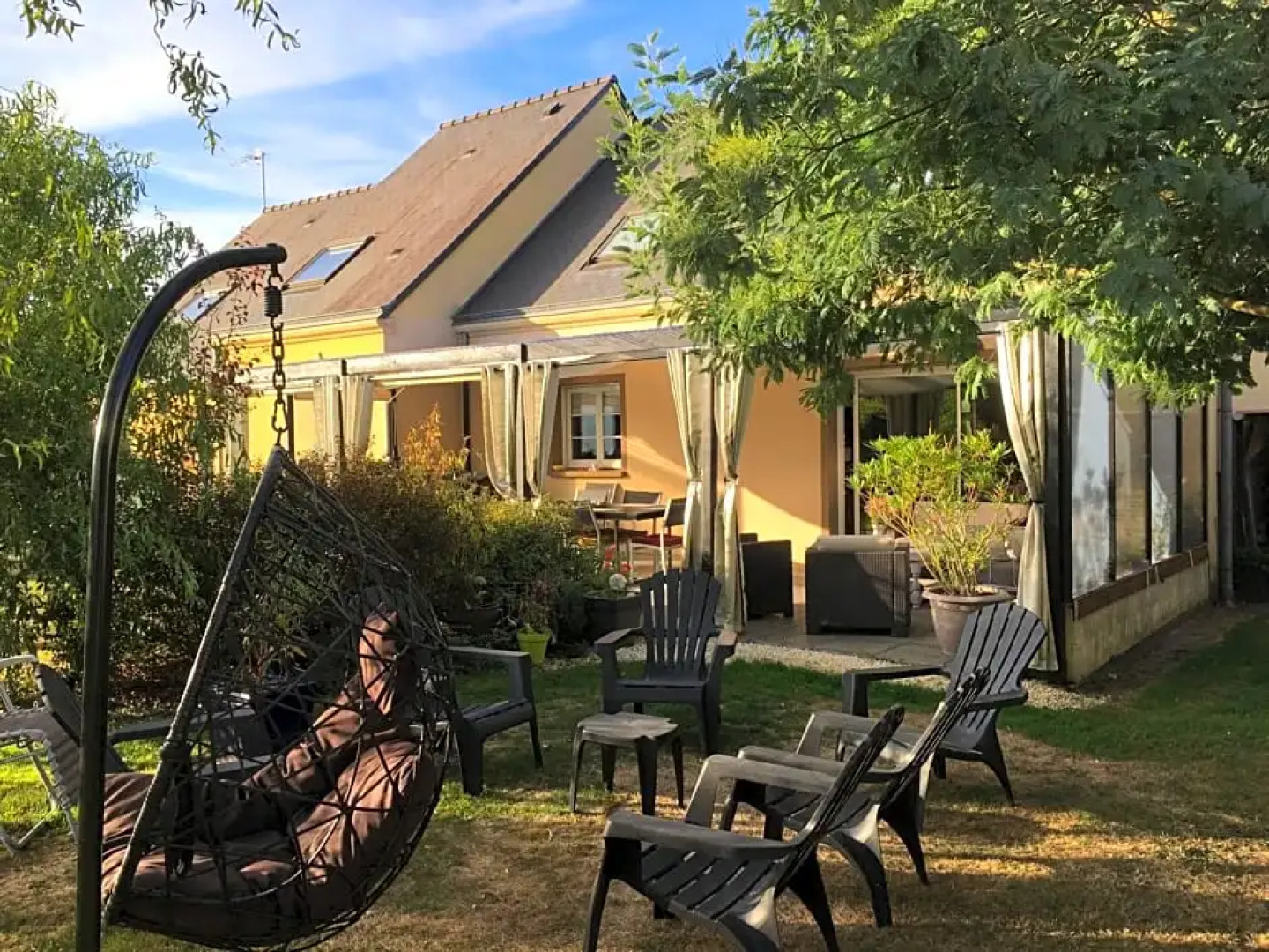 Chez Christophe et Cécile sur le circuit des 24 heures du Mans