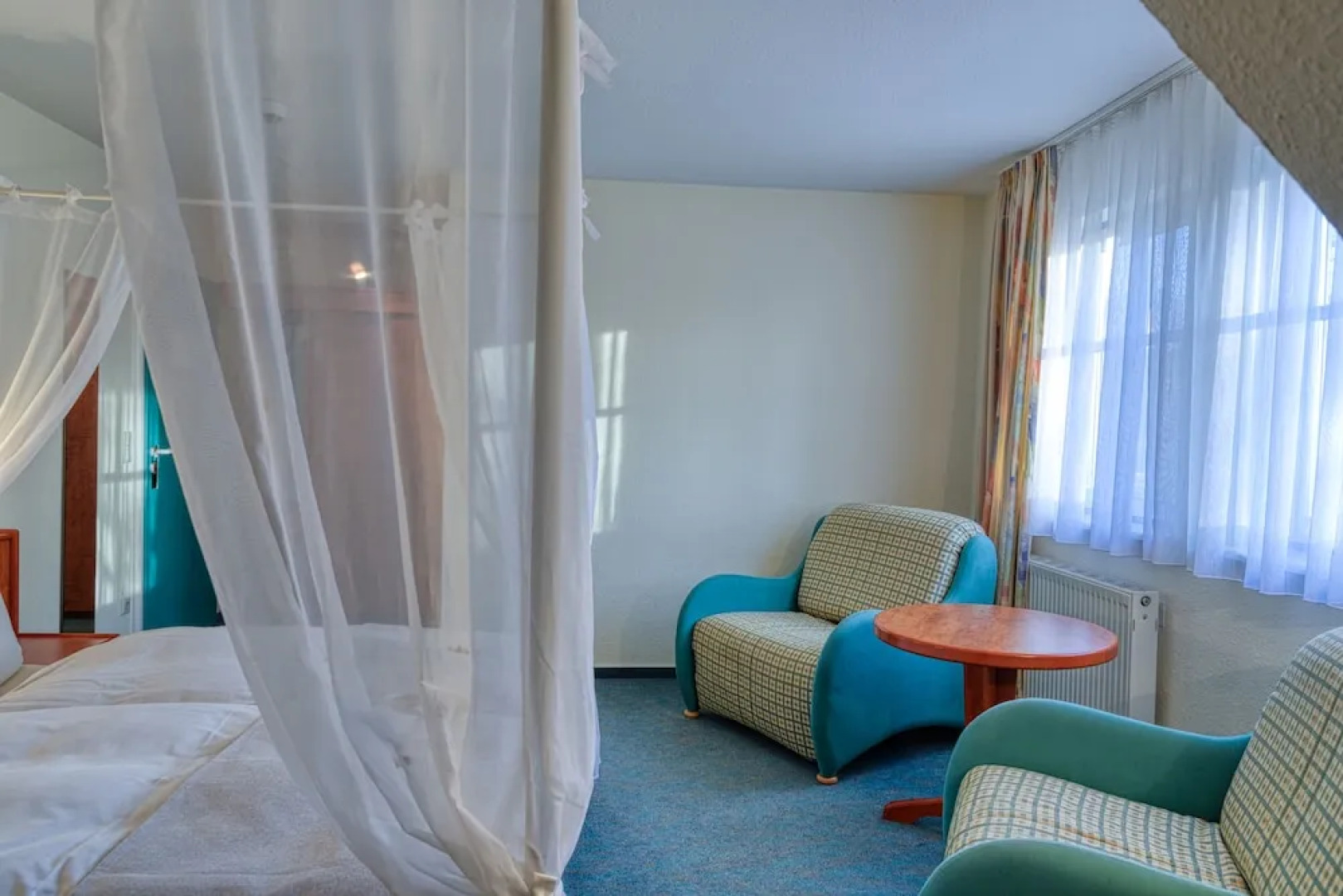 HOTEL alter Landsitz