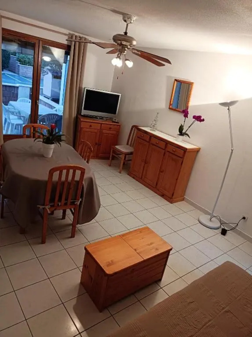 Maison de 2 chambres avec piscine partagee terrasse amenagee et wifi a Vias