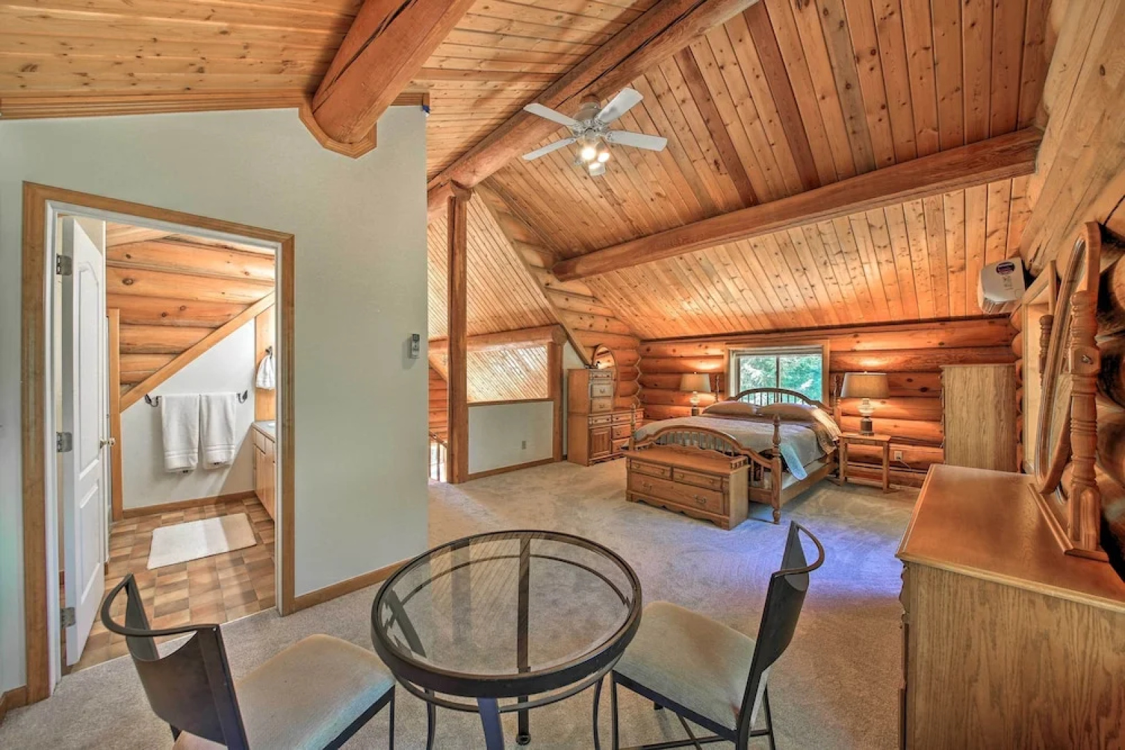 Large Cabin w/ Fire Pit + Grill on 34 Acres!
