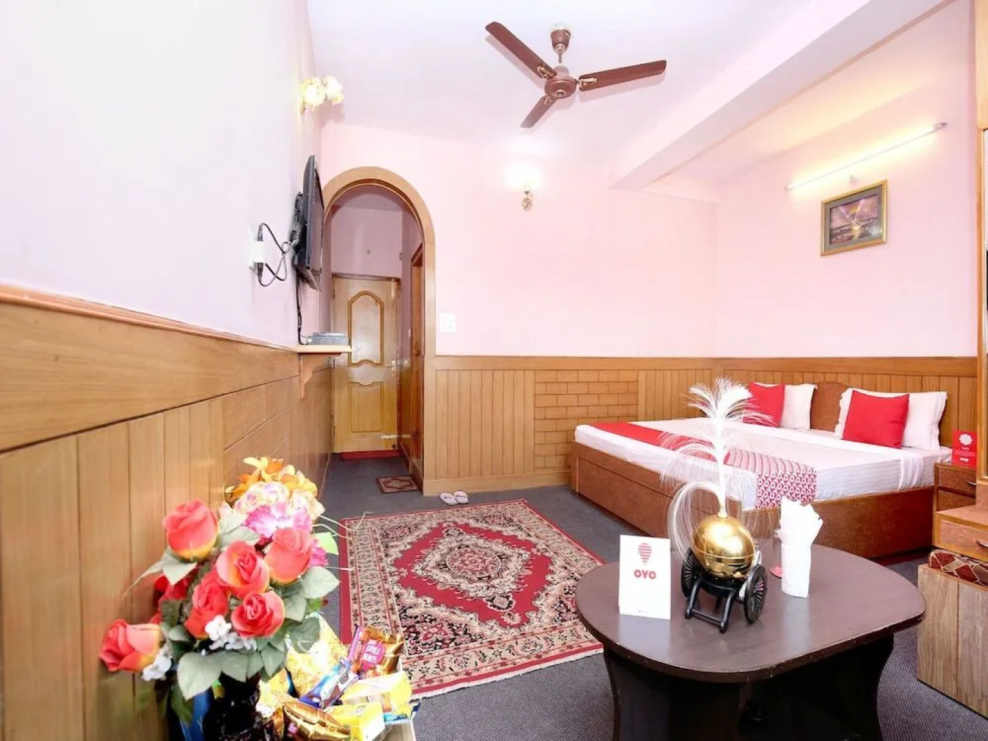 OYO 14106 Home Exotic Hill View Shoghi