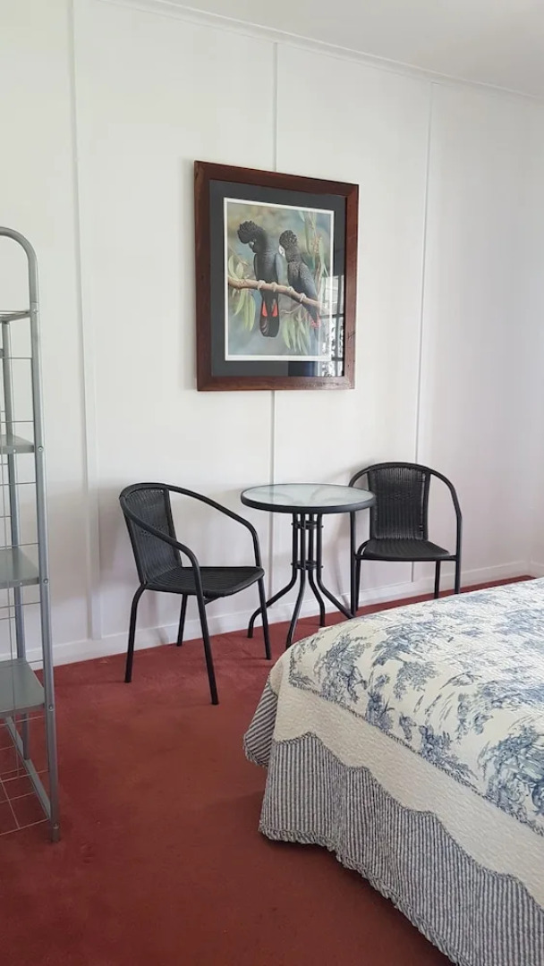 Redtail Ridge Cottages - Adults Only