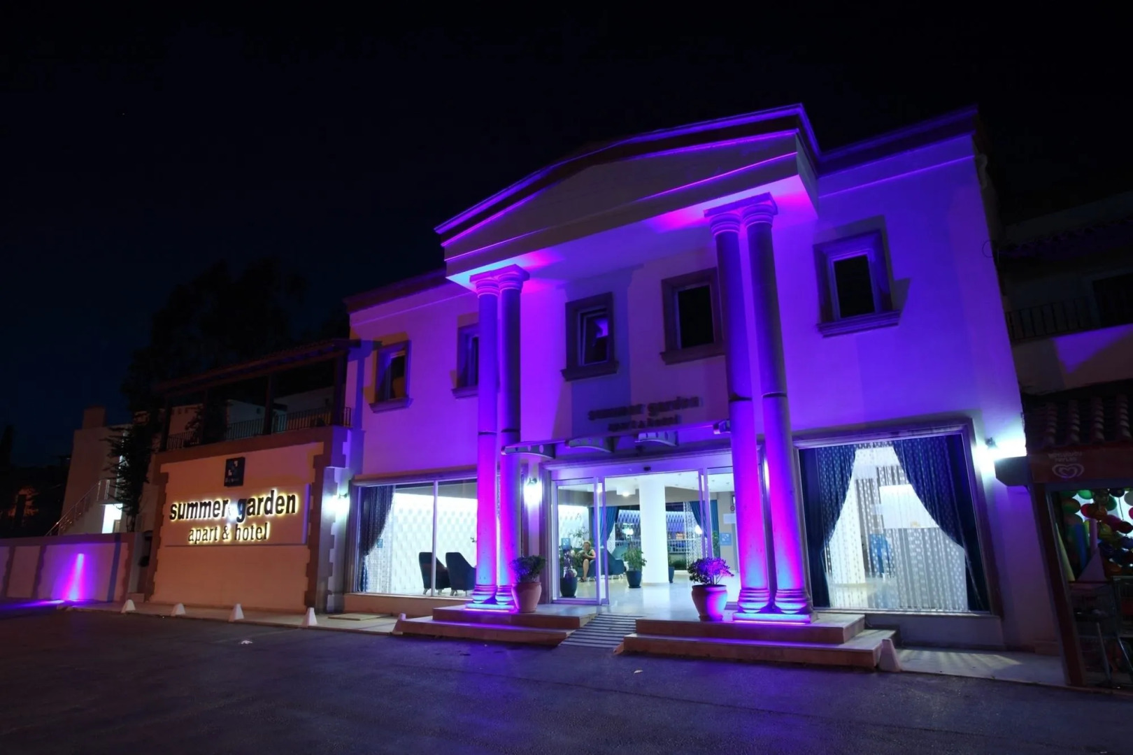 Summer in Garden Suites & Beach Hotel