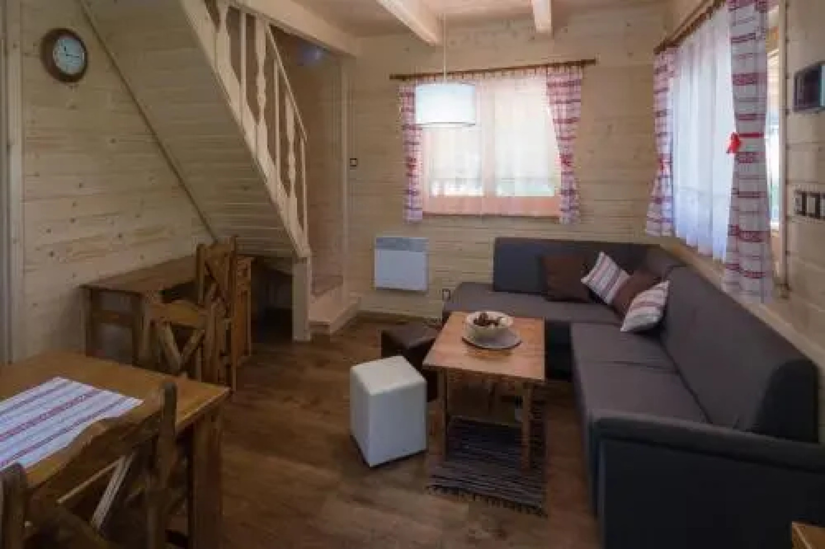 Chatovy Rezort Lopusna Dolina