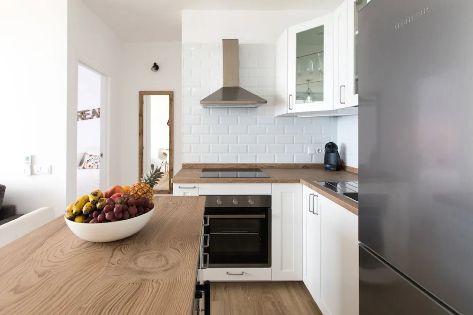 Endless Summer Apartment, Fresh Style and Sea Views