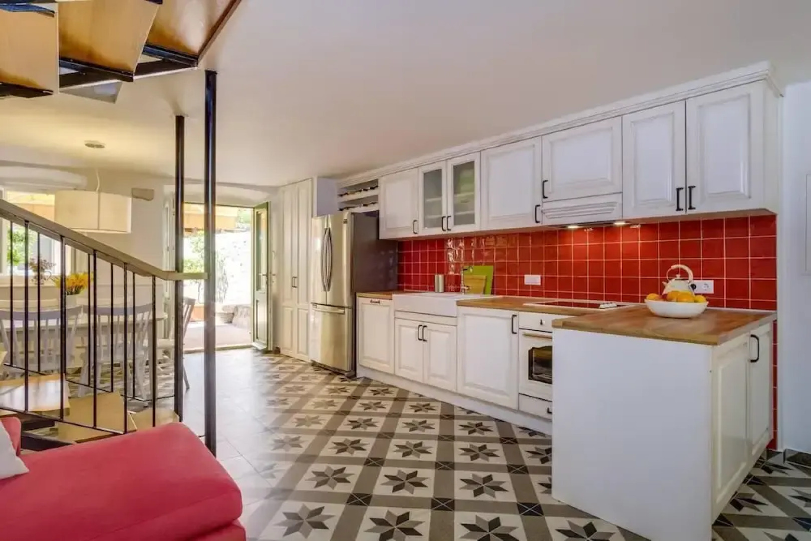 Impeccable 4-bed Apartment in Osor