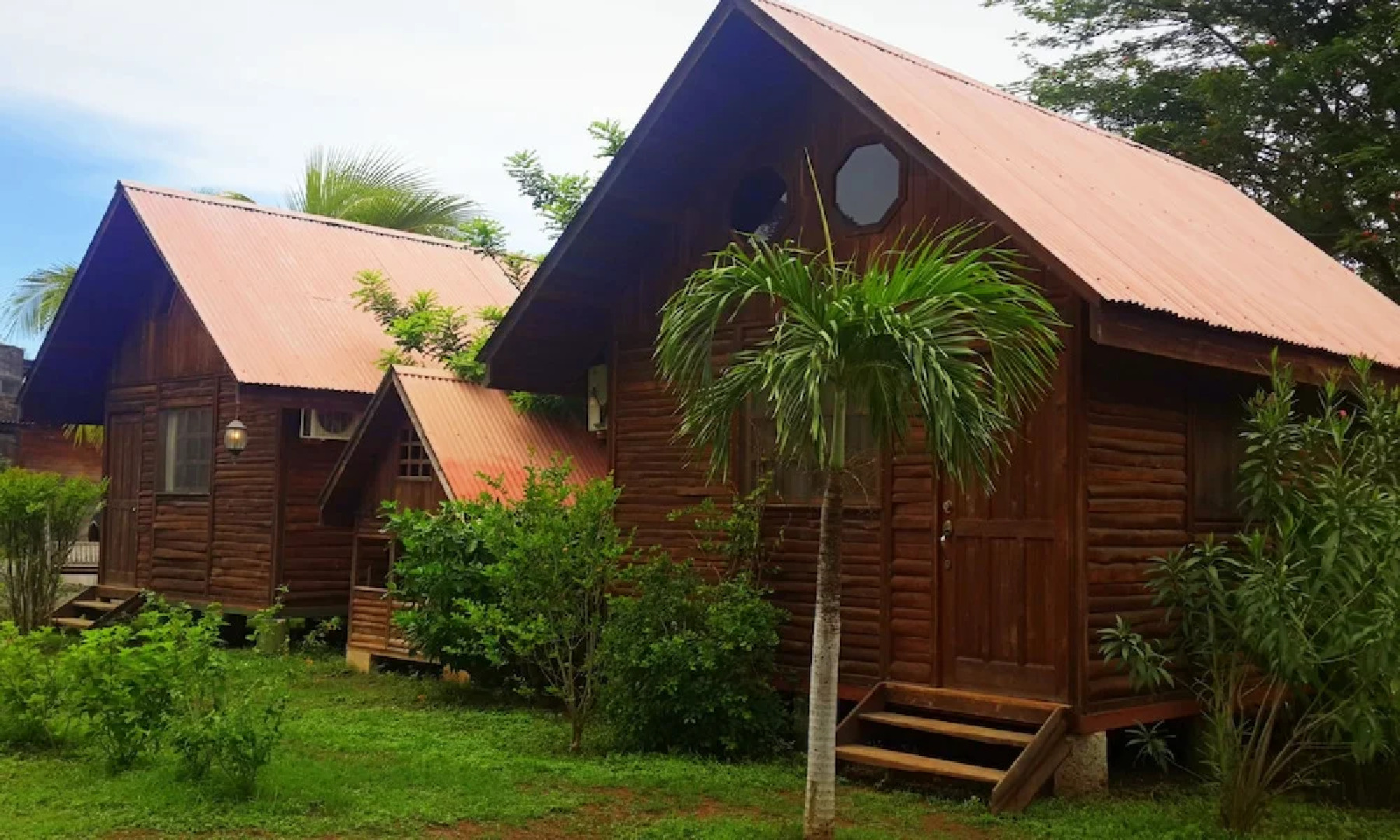 Hotel Cabanas La Teca