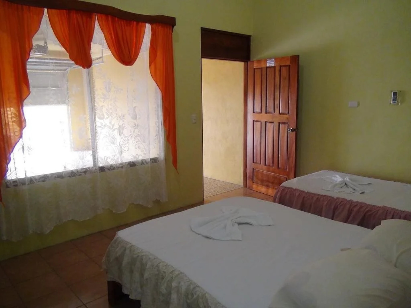 Hotel y Cabinas el Edï¿½n del Este
