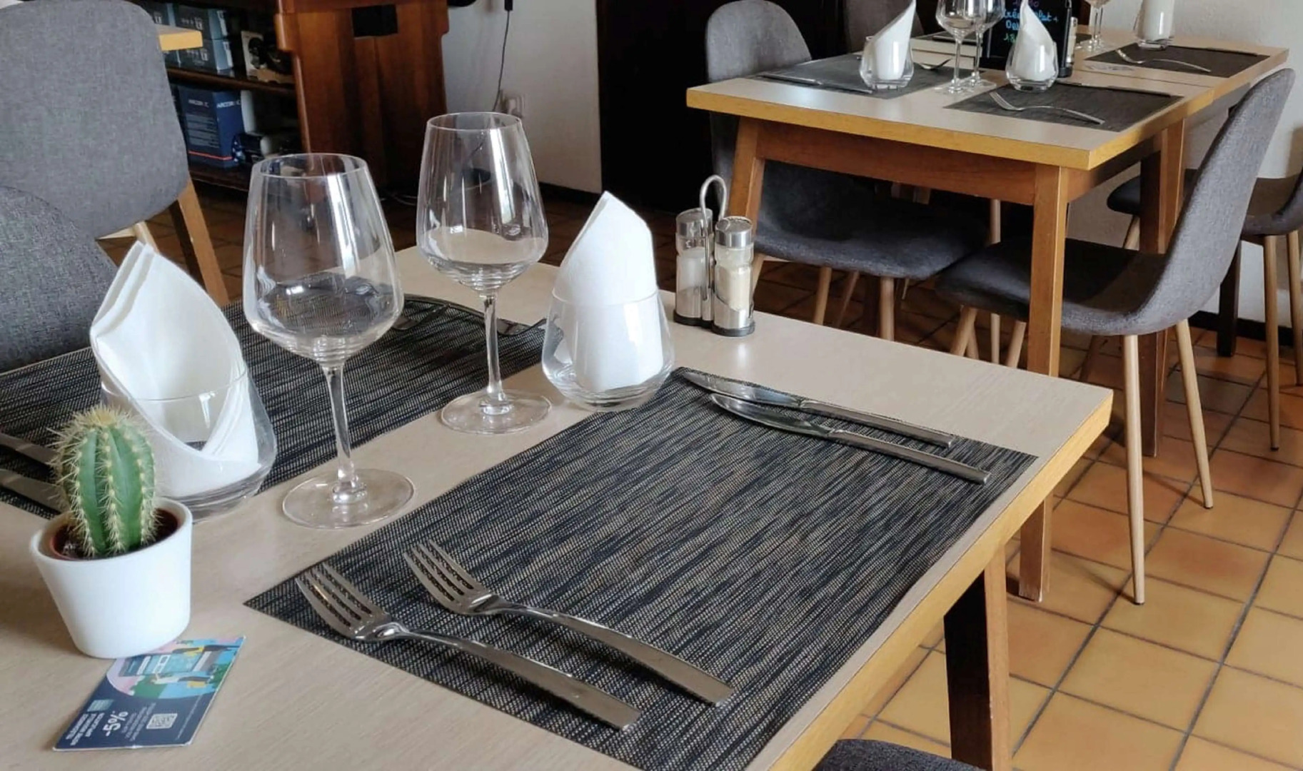 Kyriad Geneve - Saint-Genis-Pouilly