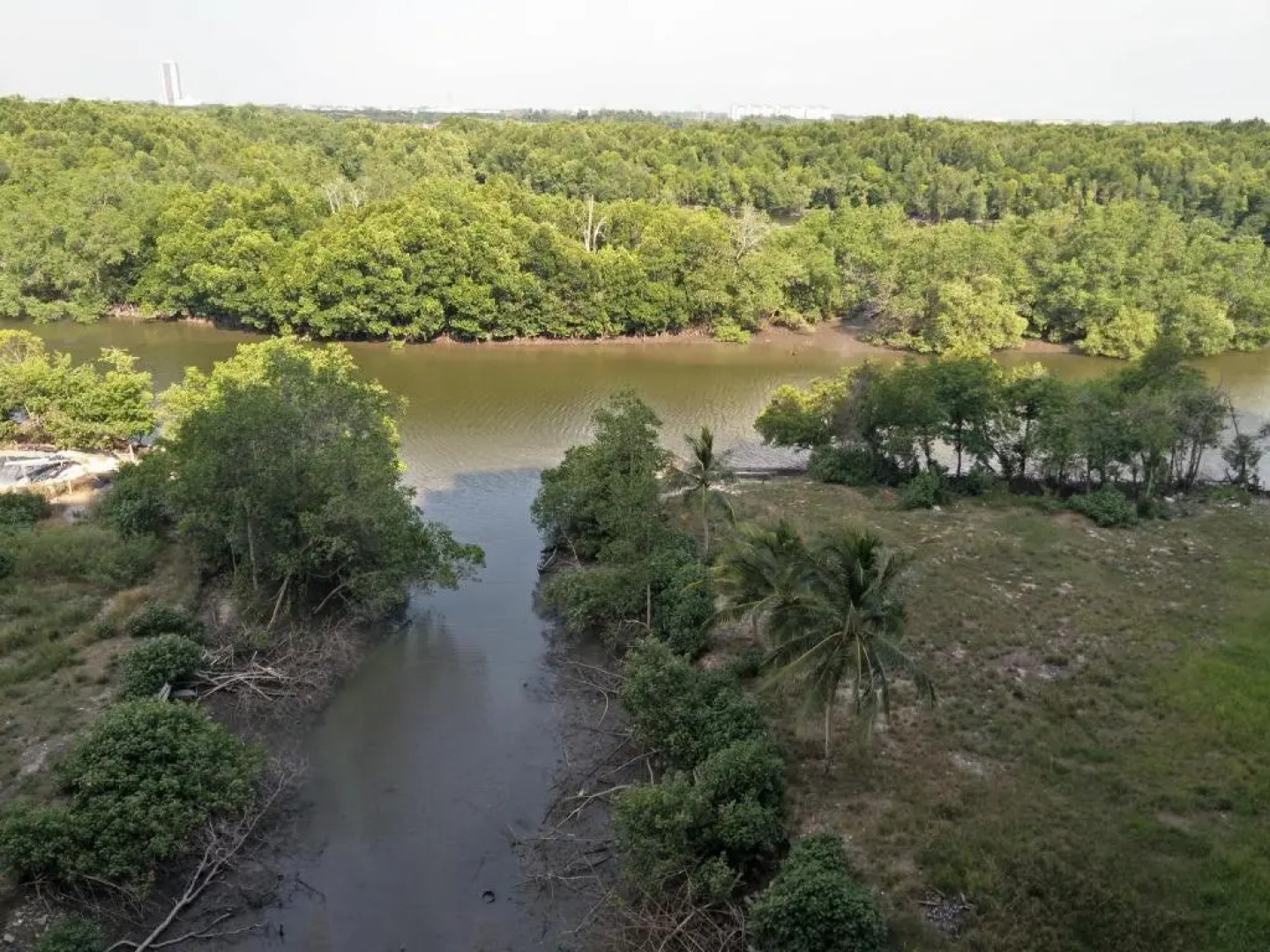 Desair Apartment By SCHT