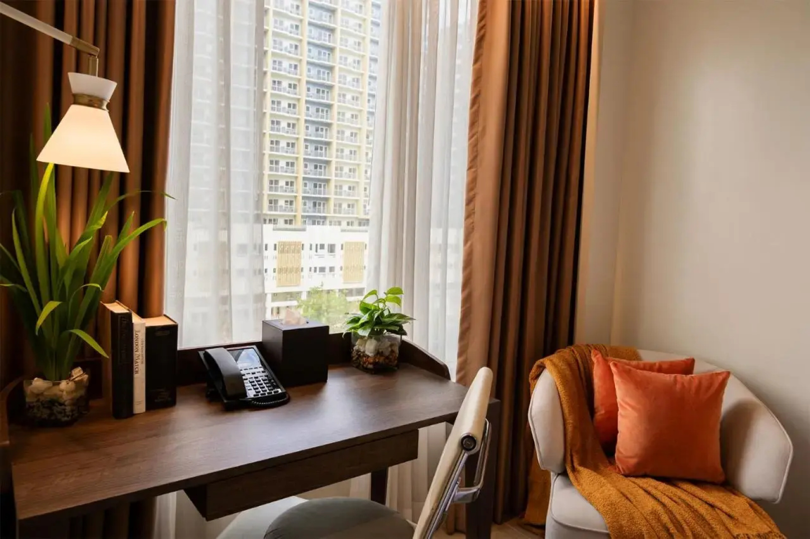 Modern City Stay Near Manila Bay Attractions