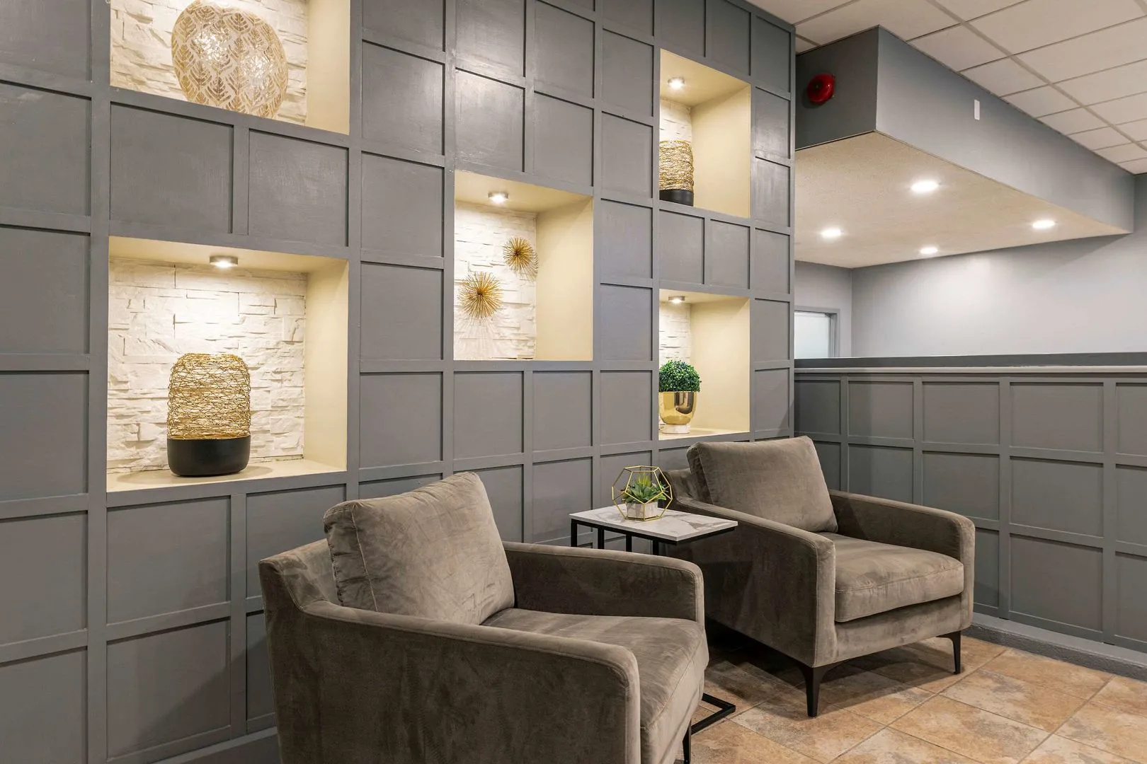 Comfort Suites Kingston Central
